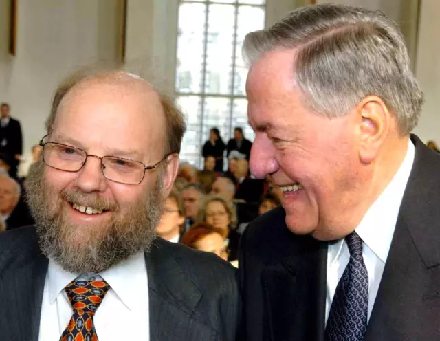 Koyun Dolly'i klonlayan İngiliz bilim insanı Ian Wilmut hayatını kaybetti