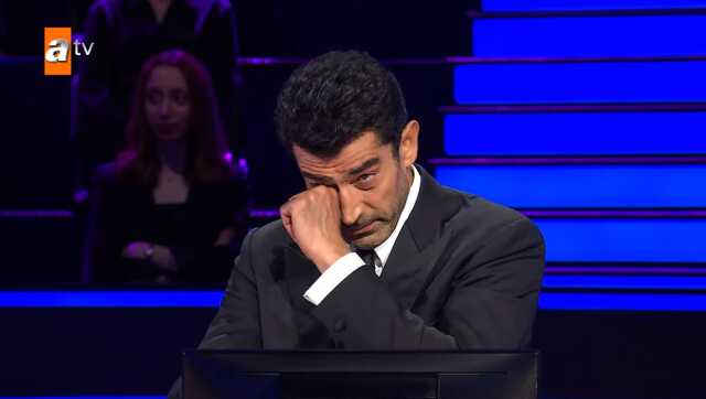 Milyoner'de duygusal anlar! Elini kaybeden yarışmacının babasıyla diyaloğu Kenan İmirzalıoğlu'nu ağlattı Milyoner'de duygusal anlar! Elini kaybeden yarışmacının babasıyla diyaloğu Kenan İmirzalıoğlu'nu ağlattı