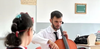 Otizmli Kerem Bayrak Müzik Öğretmeni Olarak Atandı