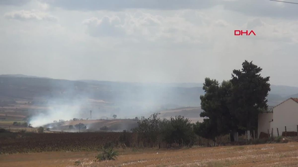 Tekirdağ'da 600 Dönüm Anız Alanı Yangında Yandı