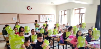 Uçhisar Belediyesi Öğrencilere Kırtasiye Desteği Verdi