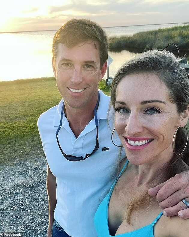 ABD'de Temsilciler Meclisi adayı Susanna Gibson, canlı yayında kocasıyla cinsel ilişkiye girip seçmenlerden para istedi ABD'de Temsilciler Meclisi adayı Susanna Gibson, canlı yayında kocasıyla cinsel ilişkiye girip seçmenlerden para istedi