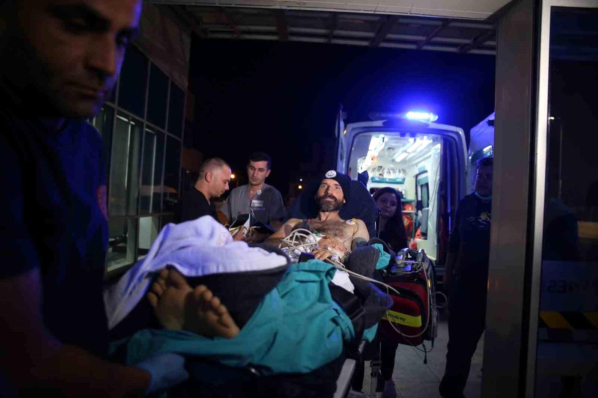 ABD'li Bilim Adamı Morca Mağarasından Kurtarıldı