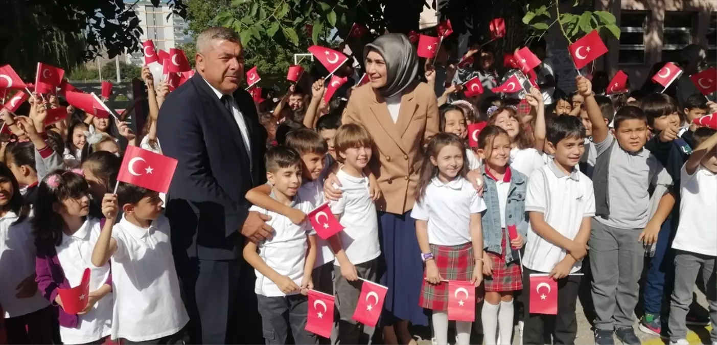 Afyonkarahisar'da İlköğretim Haftası Kutlama Programı Düzenlendi