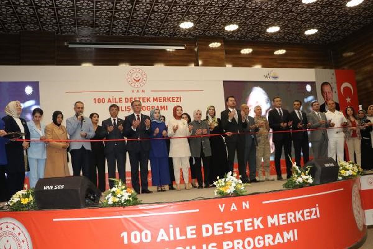 Bakan Göktaş, 100 Aile Destek Merkezi'nin Açılışını Yaptı