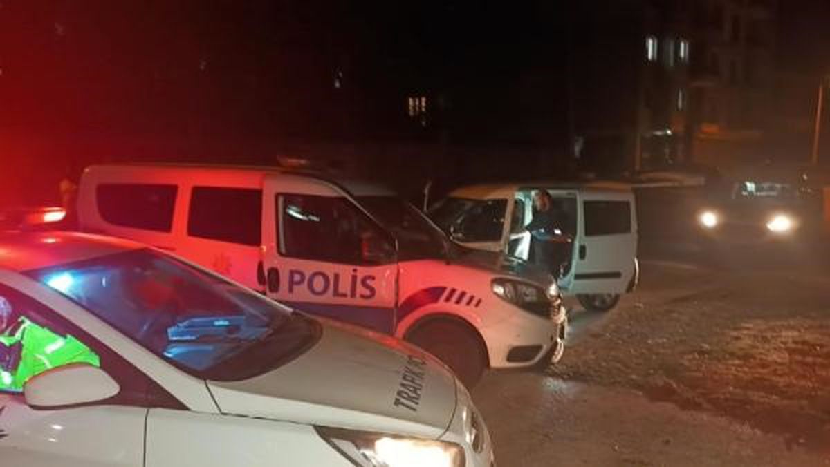 Esenyurt'ta Lastik Hırsızlığı
