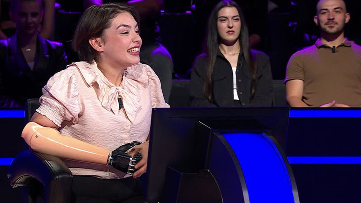 Hayırsever iş insanı, Milyoner'in şampiyonu Rabia Birsen Göğercin'in protez kol masrafını üstlendi