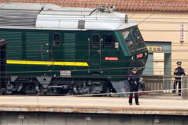 İçinde dansçı kızlar dahil her şey var! Kim Jong-un özel treni Rus topraklarında