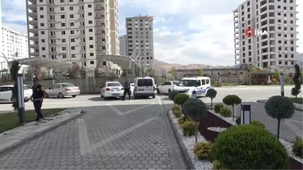 İnşaat iskelesi çöktü: 2 işçi yaralı