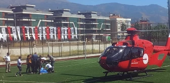 Ödemiş'te gübre serpme makinesine sıkışan kişi ambulans helikopterle İzmir'e sevk edildi