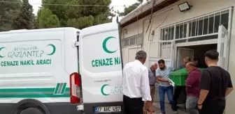 Gaziantep'te şantiye kulübesine araç çarptı: 1 ölü, 2 yaralı