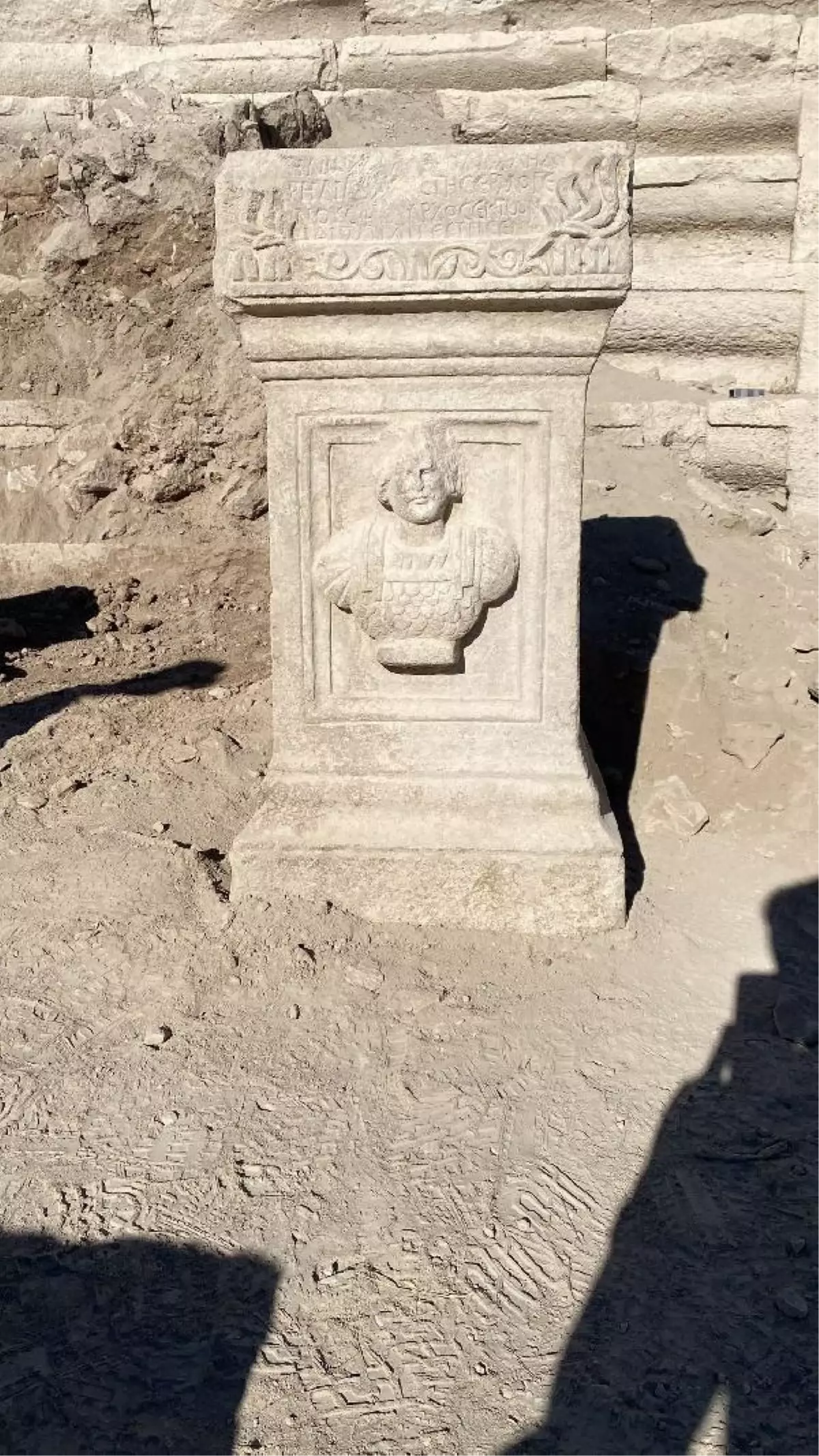Konya'da Antik Kentte 1800 Yıllık Zafer Çelengi Bulundu