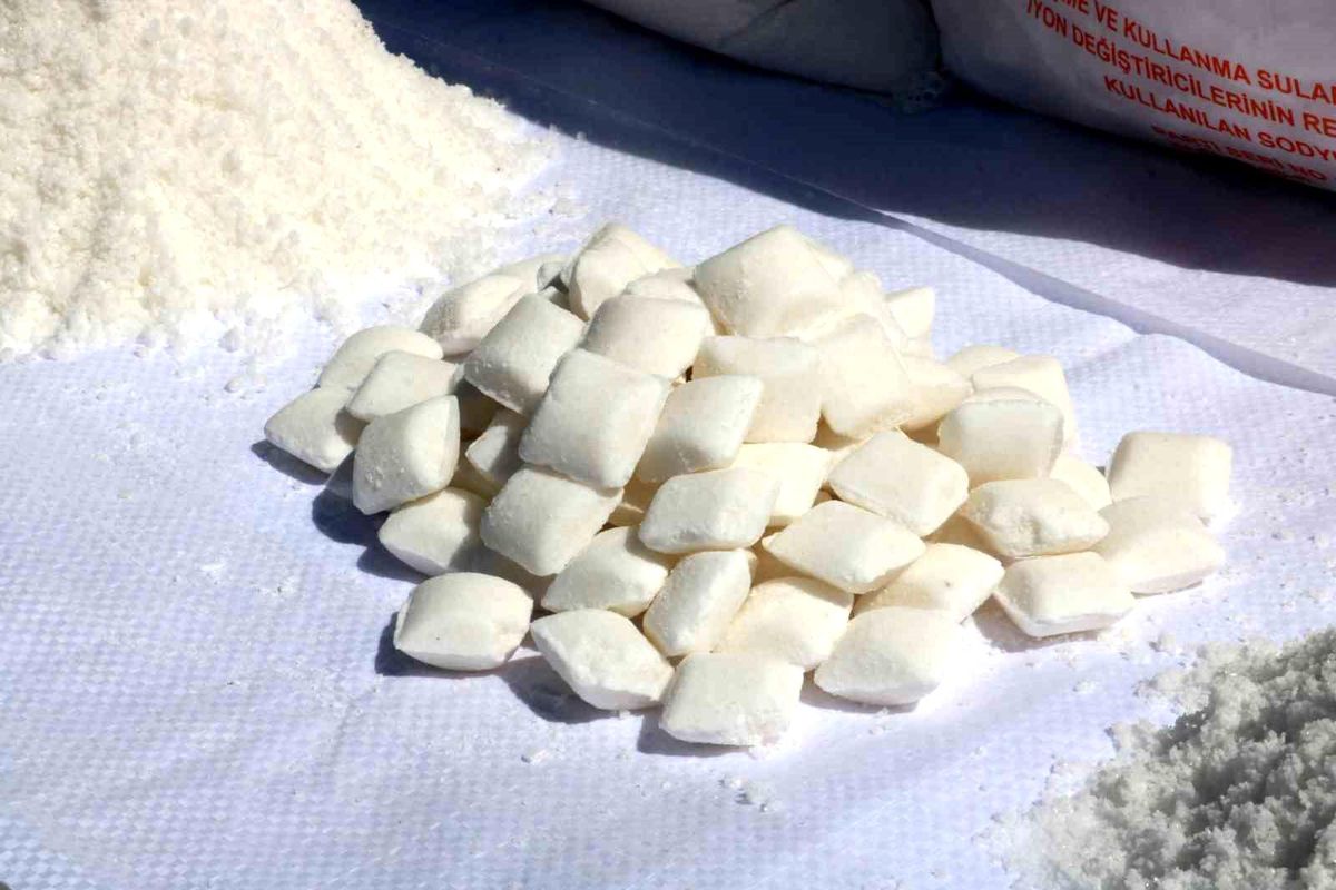 Sivas'ta Üretilen Kaynak Tuzu Tablet Tuz Olarak Kullanılıyor