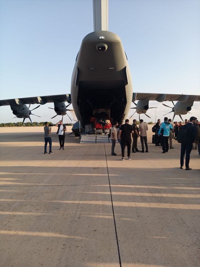Türkiye, Libya'ya yardım elini uzattı! Arama kurtarma ekipleri bölgede
