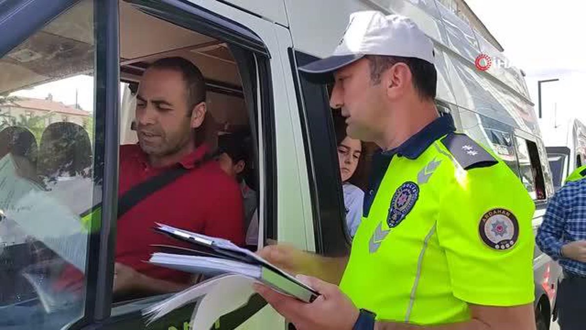 Vali Çiçek, okul servislerine yönelik denetimlere katıldı