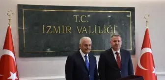 Binali Yıldırım İzmir'e geldi