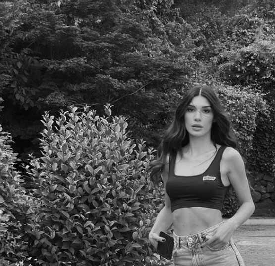 Burcu Kıratlı kimdir? Kaç yaşında, nereli? Burcu Kıratlı instagram hesabı ne? Burcu Kıratlı kimdir? Kaç yaşında, nereli? Burcu Kıratlı instagram hesabı ne?