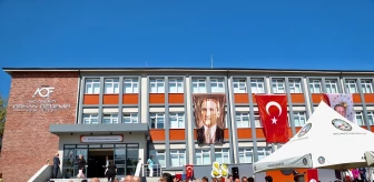 Düzce'de iş insanı Orhan Özdemir adına fen lisesi açıldı