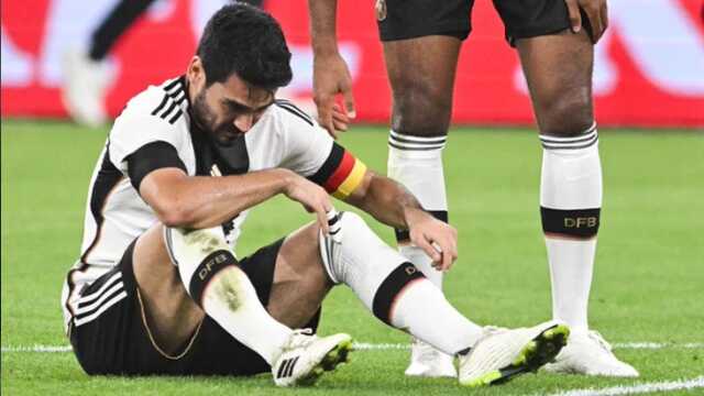 Gözyaşları sel oldu! İlkay Gündoğan ağlayarak sahayı terk etti