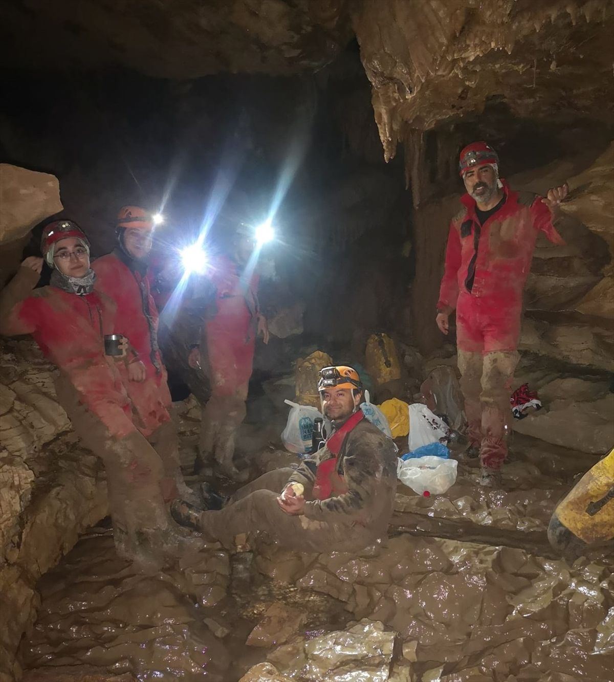 Hakkari'deki Mağaralarda Araştırma Yapıldı