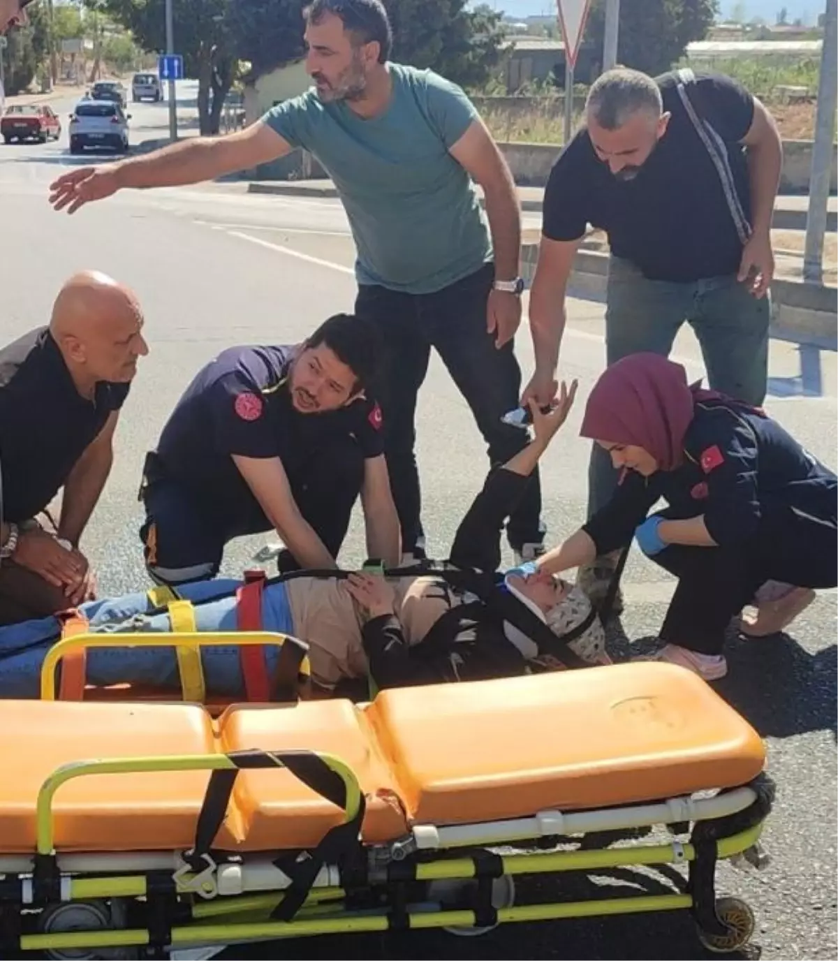 Kırmızı Işıkta Geçen Araç Motosiklete Çarptı: 1 Yaralı