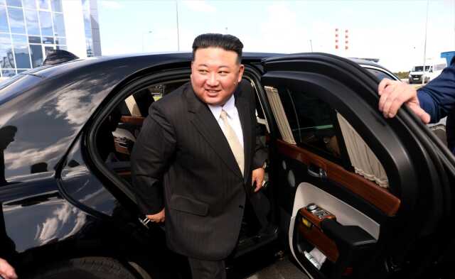 Putin ve Kim Jong-Un Uzay Üssünde Buluştu