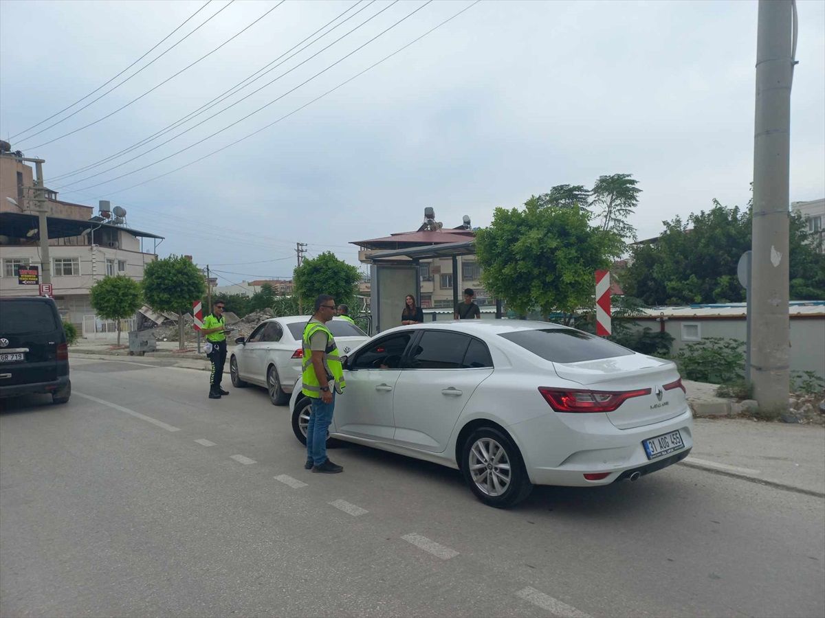 Samandağ'da 3 araç sürücüsüne ceza uygulandı