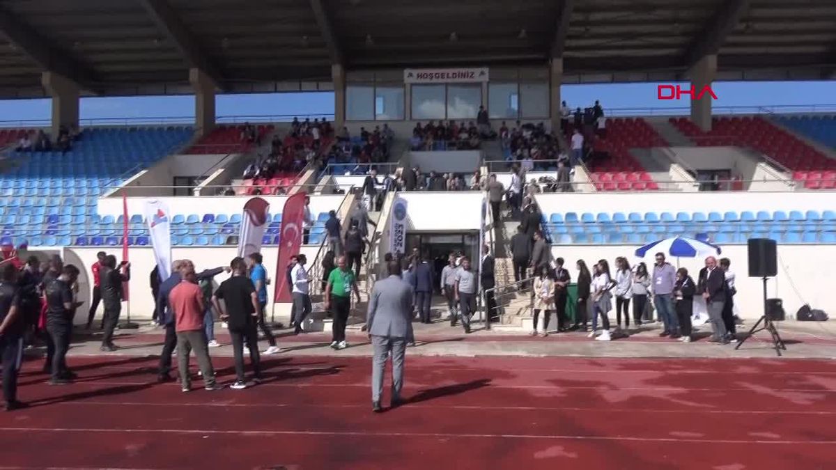 SPOR Depremzede çocukların katıldığı 'UYAFA Ağrı Dağı Cup Futbol Turnuvası' başladı