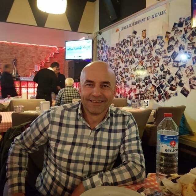 Trabzon'da bir kişi park etme meselesi yüzünden kavga ettiği kardeşini ve yengesini öldürdü