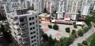 Adana'da Hasarlı Binalar Okul Çevresinde Tedirginlik Yaratıyor