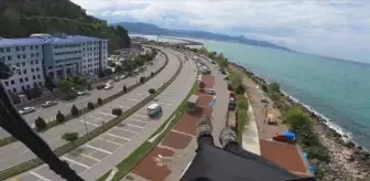 Yamaç paraşütçüsü fındık tarlasına zorunlu iniş yaptı