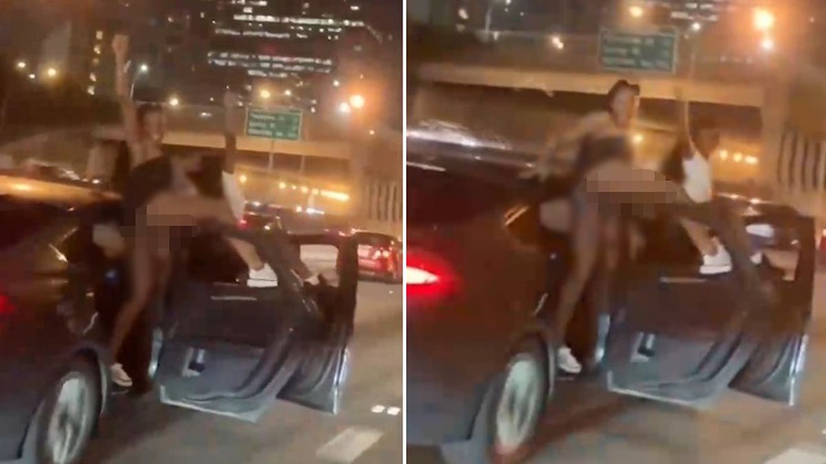 Akan trafikte ilginç anlar! Kapıları açıp twerk yaptılar