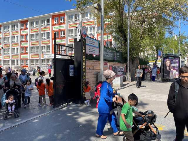 Bağcılar'da Okul Bahçesine Giren Pitbull Veli ve Öğrencilere Korku Dolu Anlar Yaşattı