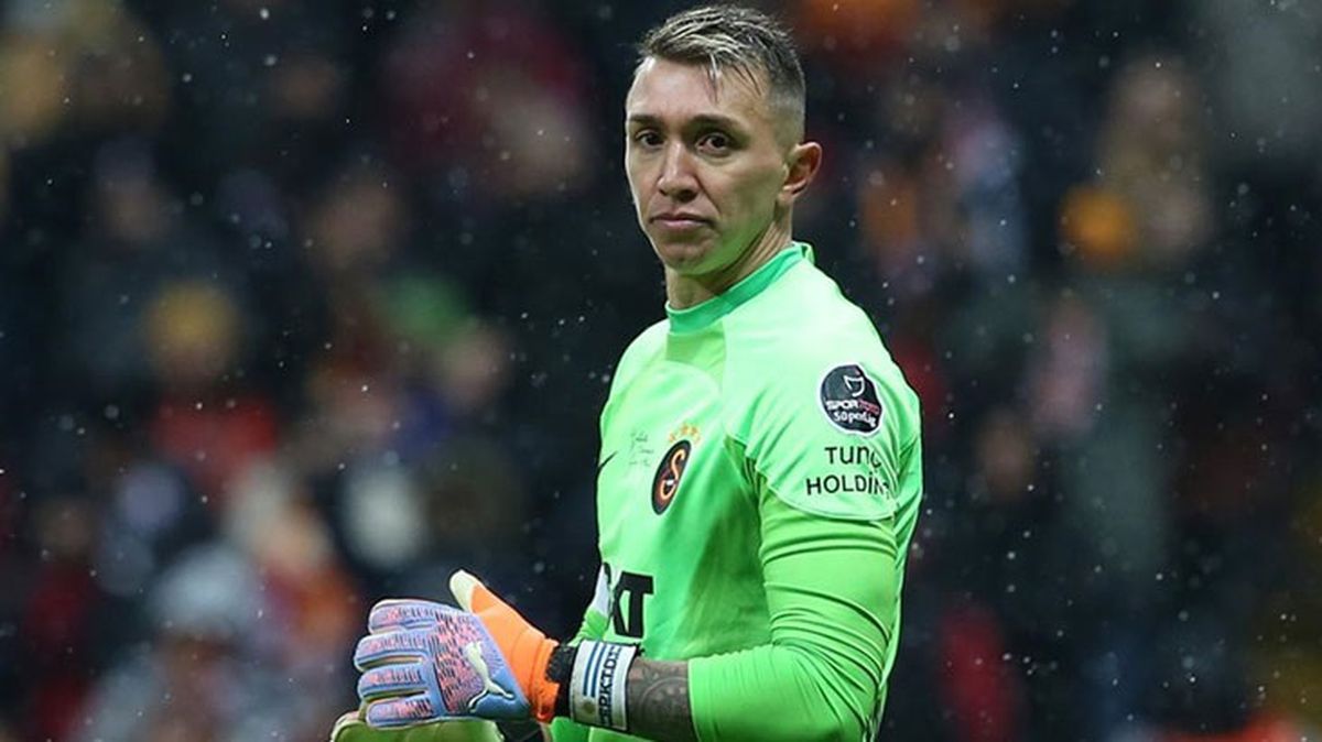 Bir dönem kapanıyor mu? Galatasaray'da Muslera için karar verildi