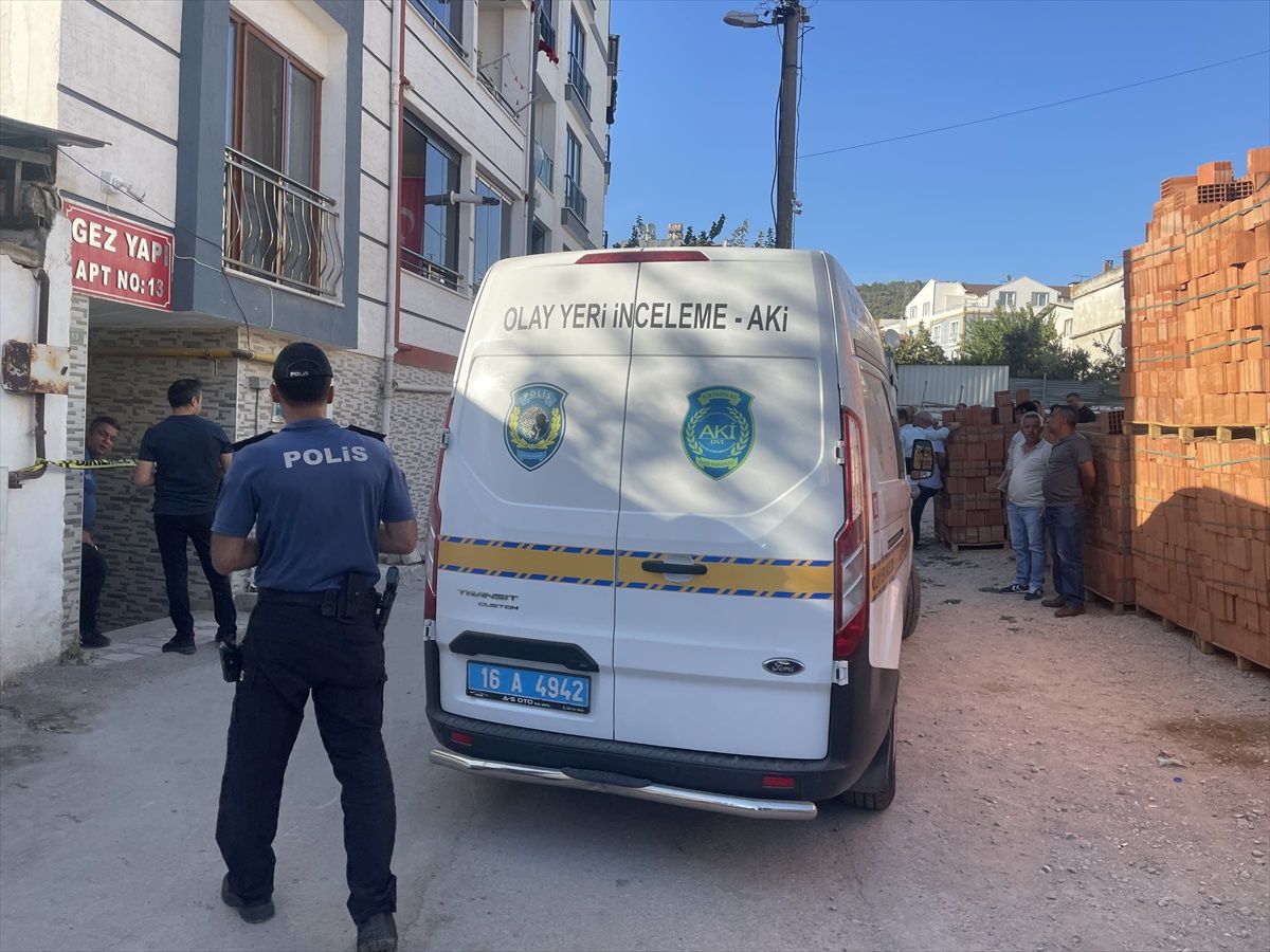 Bursa'da bir kişi halasını bıçakla öldürdü, babaannesini ağır yaraladı