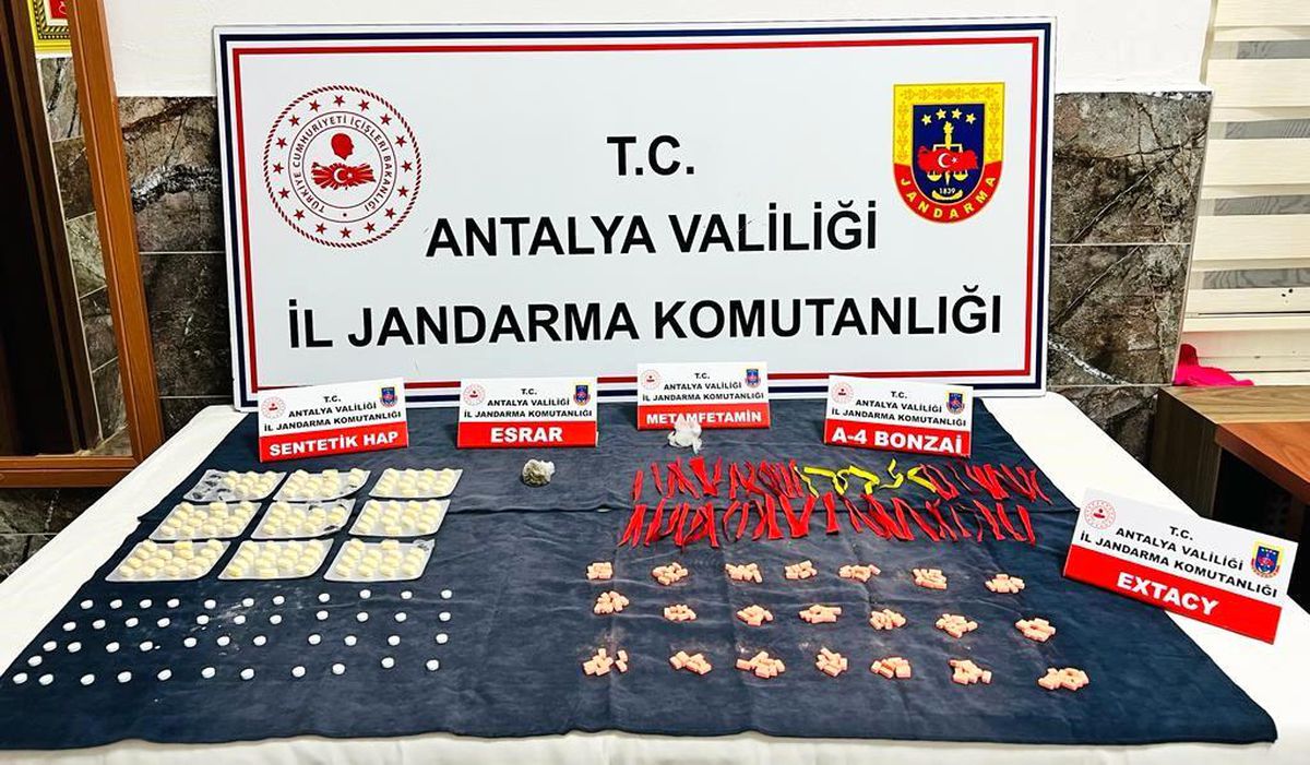 Antalya'da cezaevi firarisi yakalandı, uyuşturucu madde ele geçirildi
