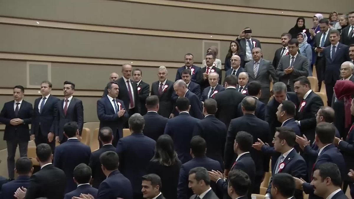 Cumhurbaşkanı Erdoğan: 'Eski Türkiye'de Olduğu Gibi Devletle Millet Arasında Aşılmaz Duvarlar Ören Vesayetçi Anlayışı da Kabul Etmiyoruz'