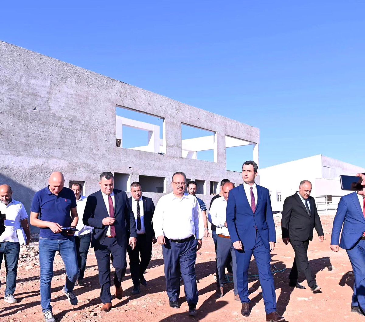 Aydın Didim'de Gençlik Merkezi ve Yarı Olimpik Yüzme Havuzu İnşaatı Tamamlanıyor