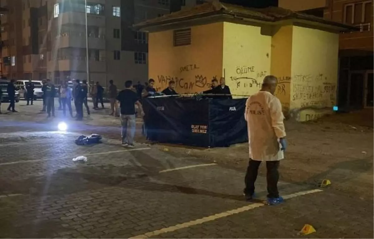 Kayseri'de 18 yaşındaki genç kız iş çıkışı sokak ortasında vurularak öldürüldü