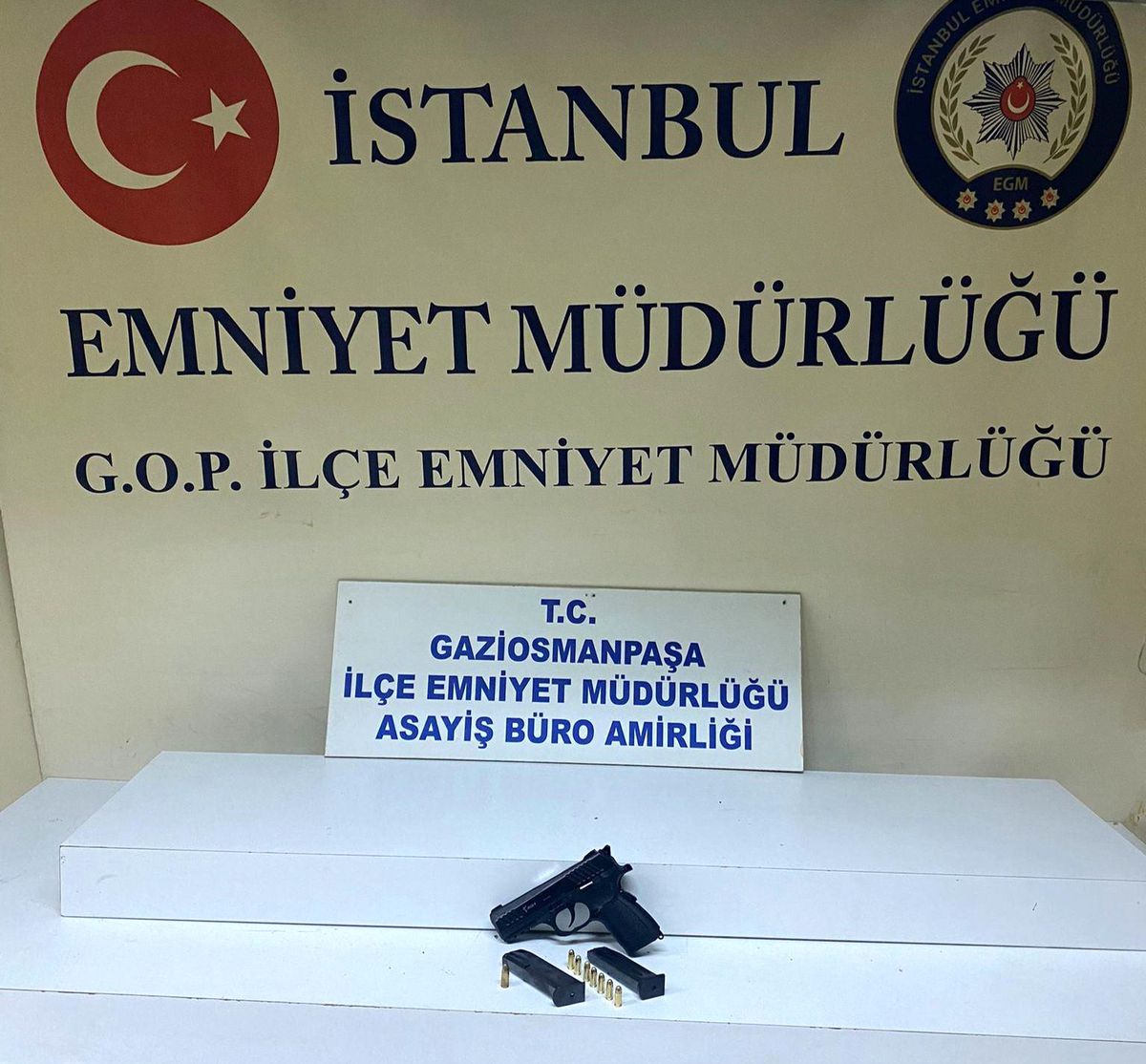 Gaziosmanpaşa'da Sokak Ortasında Silahla Tehdit