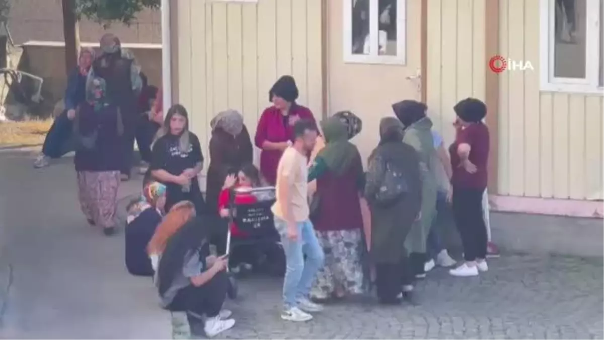 Göçükten çıkartılan yaralı işçi: 'İçerde 5-6 arkadaşımız kaldı'