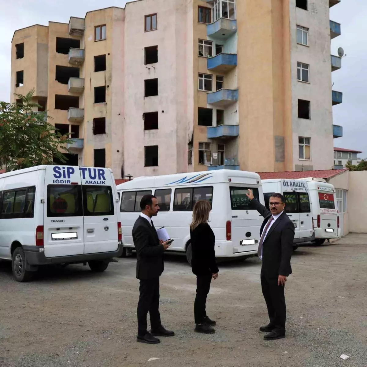 Iğdır'da Metruk Binalar Yıkılıyor