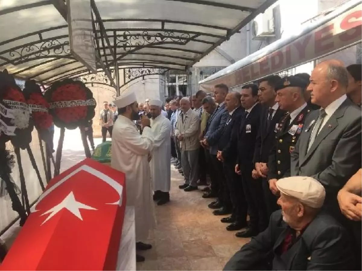 Jandarma Kıdemli Albay Hüsrev Arslan'ın cenazesi Ünye'de toprağa verildi