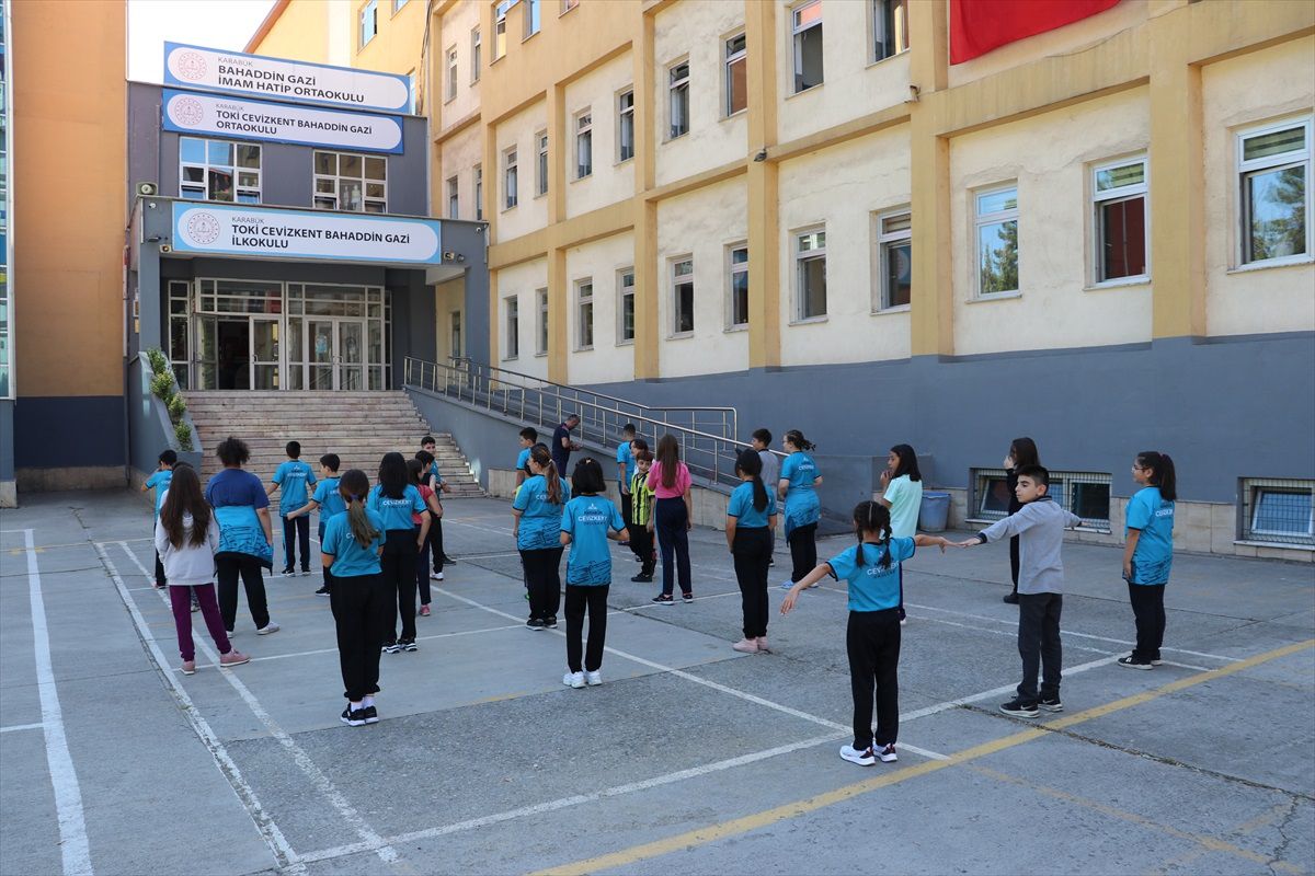 Karabük'te Öğrenciler Egzersiz ve Geleneksel Oyunlarla Derslere Zinde Başlıyor