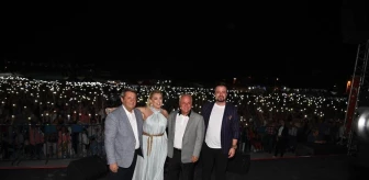 Muazzez Ersoy, Soma'da Kurtuluş Günleri Konseri'nde sahne aldı