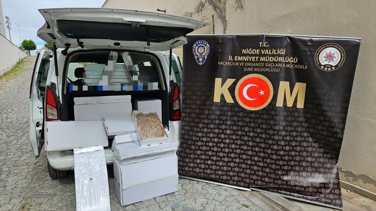Niğde'de 136 bin dolu makaron ele geçirildi