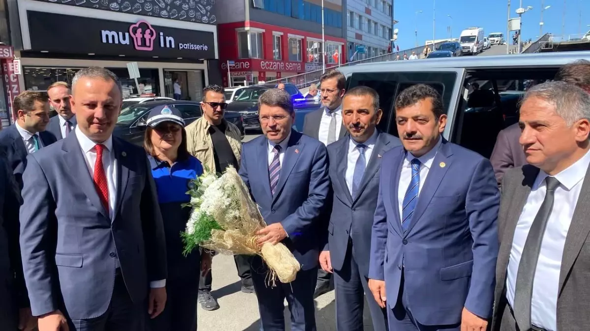 Bakan Yılmaz Tunç, Zonguldak Belediyesi'ni ziyaret etti