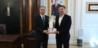 Bahçelievler Belediye Başkanı İçişleri Bakanı ve Gençlik ve Spor Bakanını Yağlı Güreşlere Kırmızı Dipli Mumla Davet Etti