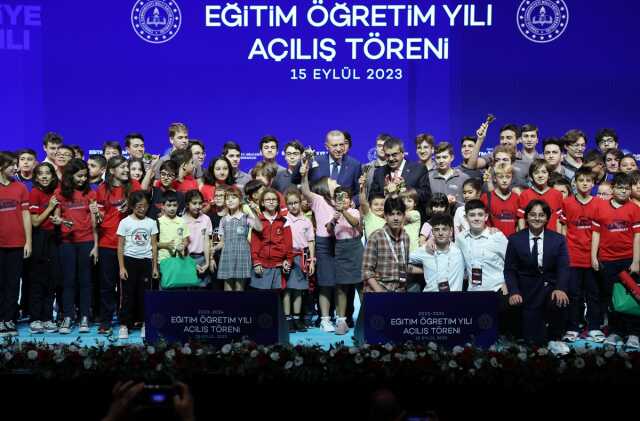 Cumhurbaşkanı Erdoğan: Sapkın akımlarla mücadeleden asla taviz vermeyeceğiz