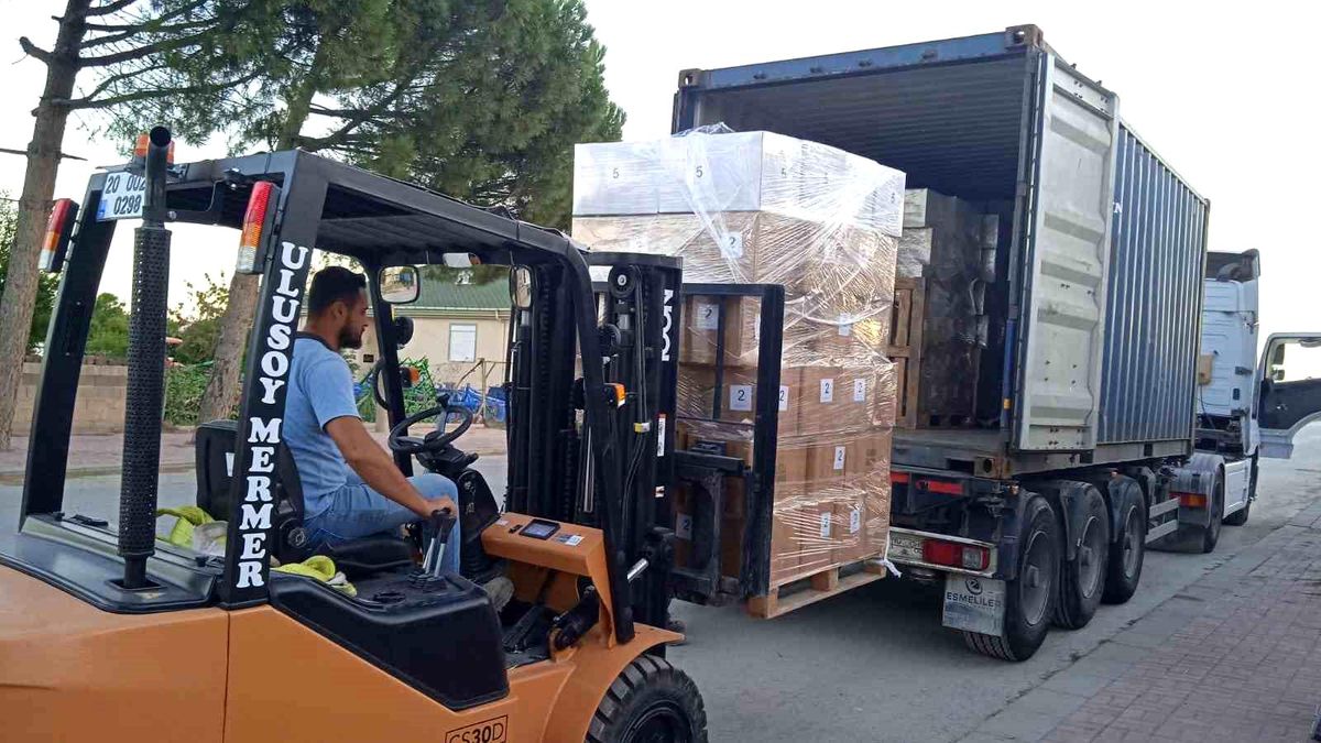 Denizli'den Amerika'ya 4 Ton Meyve Cipsi İhracatı
